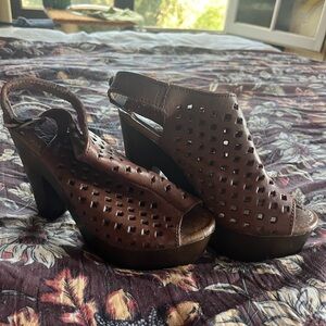 Musse & Cloud Brown Platform Slingbacks